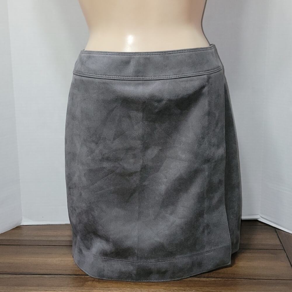 White House Black Market Grey Faux Suede Knee Skirt - Size 0 NWOT